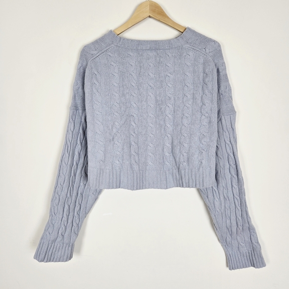 Aritzia SUNDAY BEST Peggy Cable Stitch Cropped Sweater - Picture 3 of 7